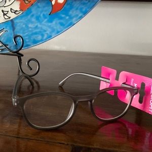 New reading glasses +2.50